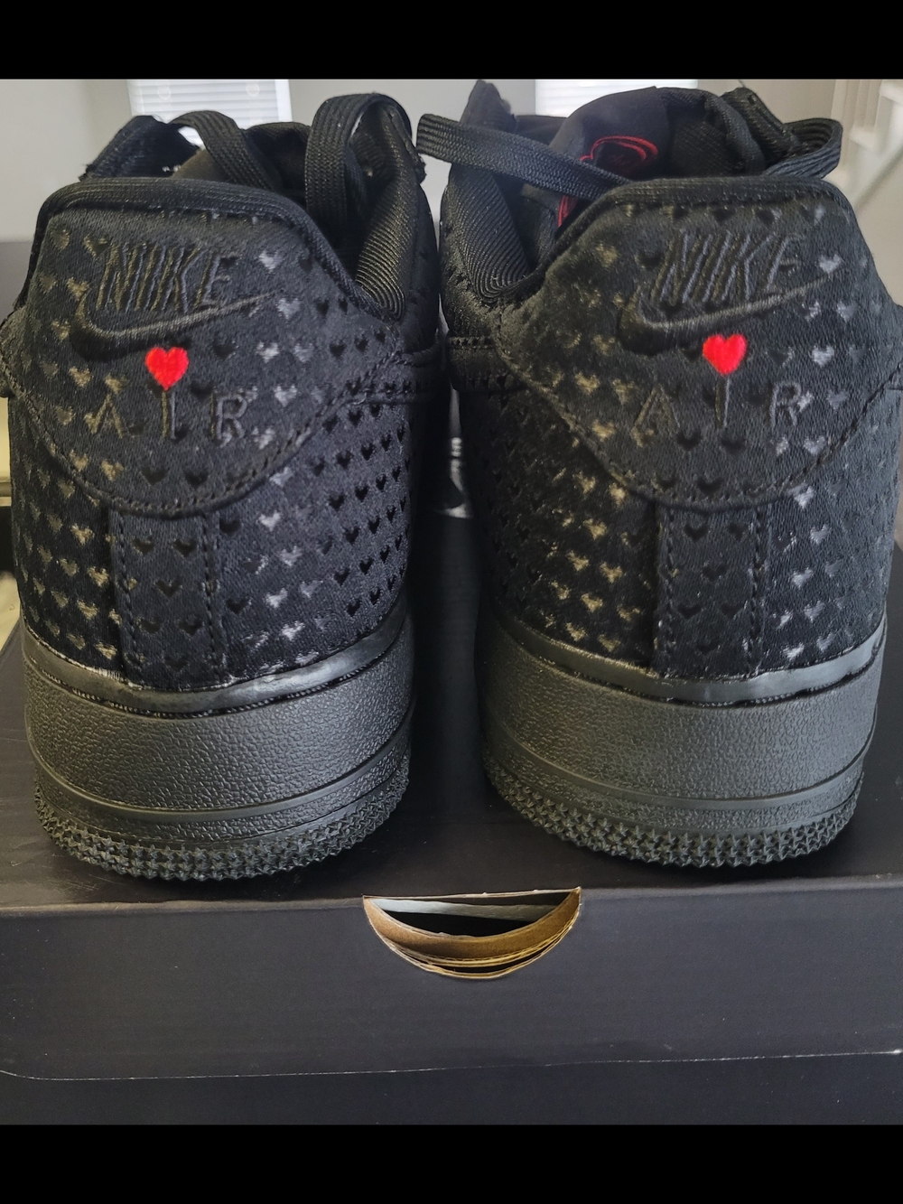 Air Force 1 Valentine Edition. - Picture 2 of 6